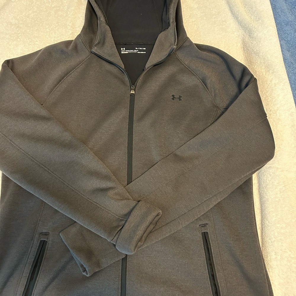 XL full zip Under Armour hooded jacket.